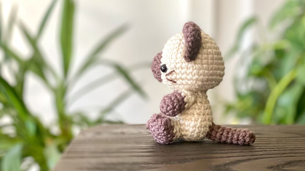 Side of a Brown Cat Amigurumi